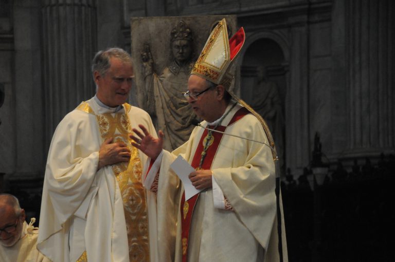 Il nuovo Vicario generale della diocesi di Como: grazie don Giuliano, ben arrivato don Renato!